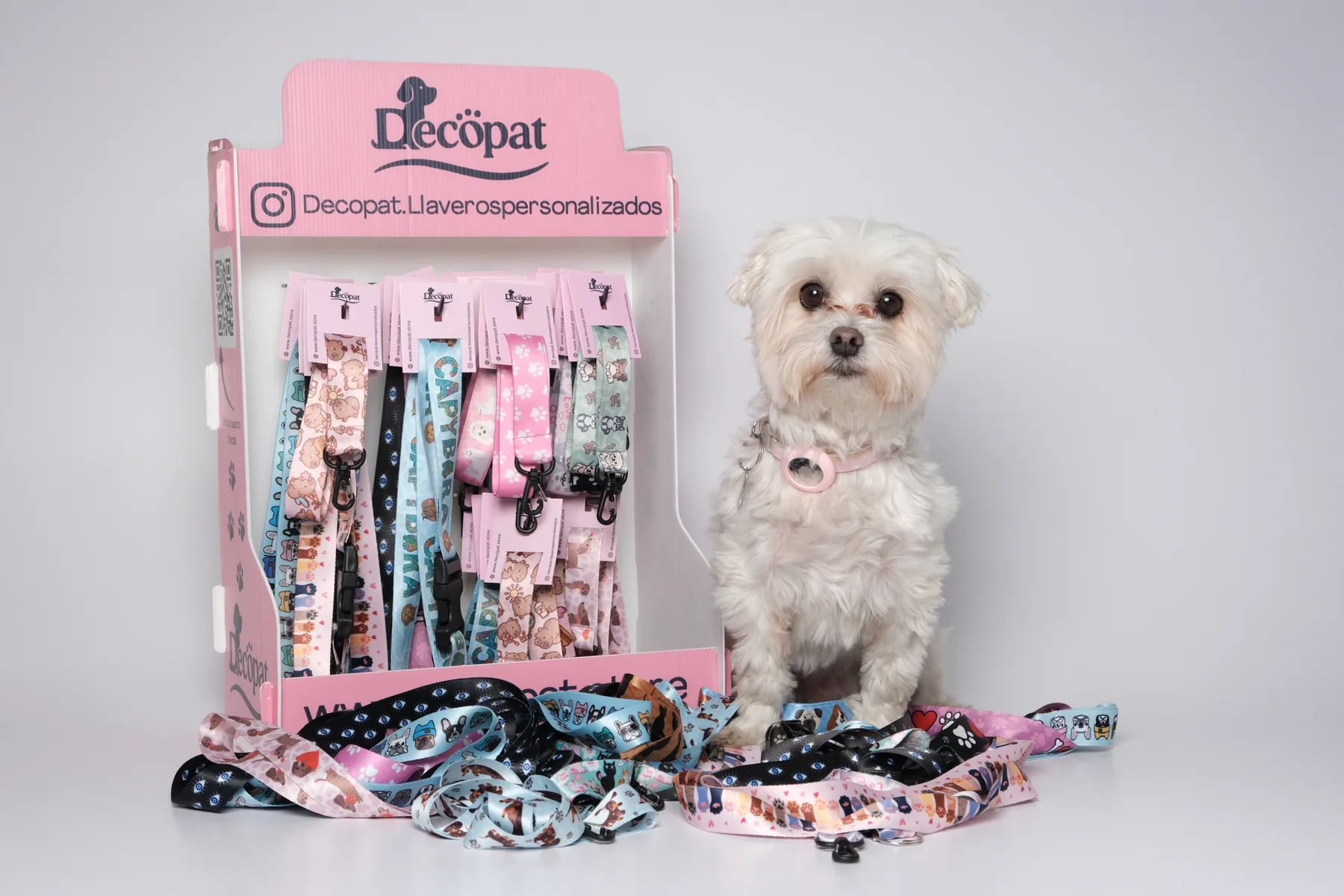 Exhibidor con lanyards Decopat